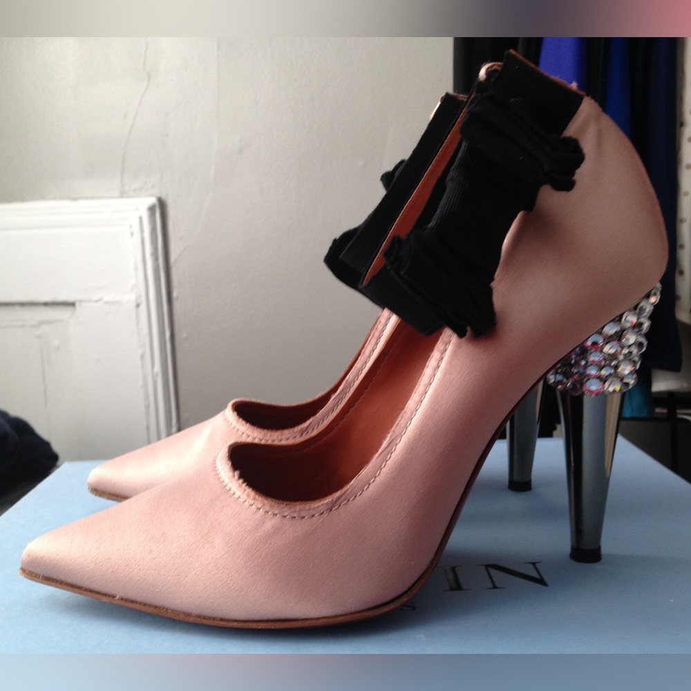 Lanvin satin heels size 37.5